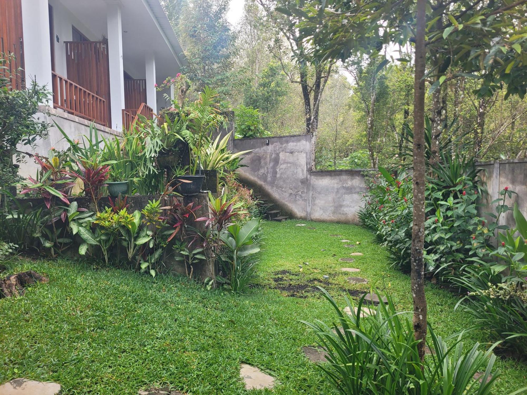 Апартаменты Umah Yugadi Bali Мундук Экстерьер фото